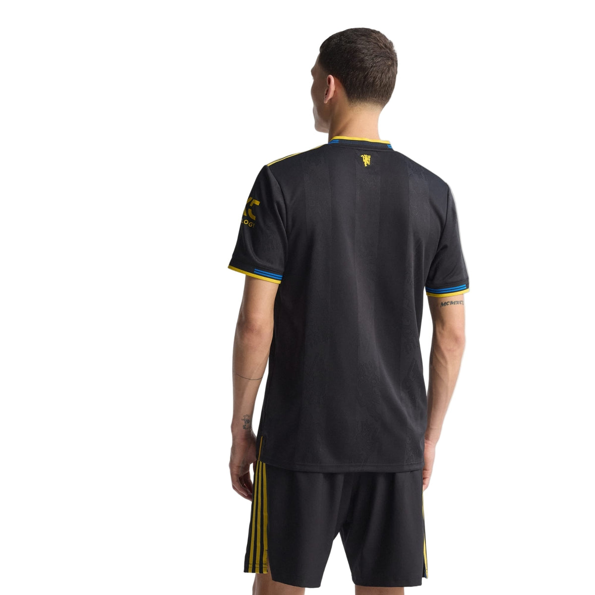 adidas Maguire Men's Manchester United Authentic Third Jersey 25/26 w/ NRFR + EPL Patches (Black)